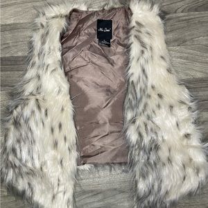 Me Jane Faux Fur Vest